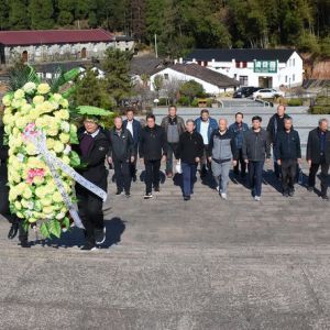 江西上饶市纪委老干部赴怀玉山爱国主义教育基地接受革命传统教育