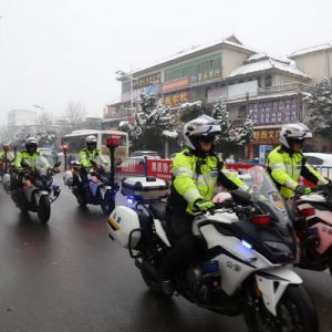 【平安守护】河南淮滨铁骑队城区巡逻保安全（组图）
