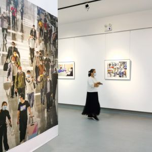 广东深圳：宝安区“众志成城·共抗疫情”主题摄影获奖作品展开展