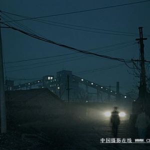 沉重的灰塵 2