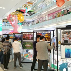 广东深圳:“发现福田之美”摄影作品展在世纪汇中心开展