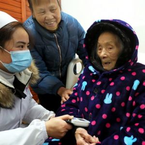 江西宜豐：“我為您來(lái)量血壓！”