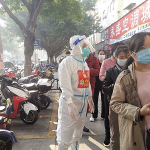 抗疫志愿隊伍里的團戰家庭