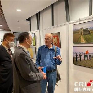 以色列举办“重走长征路”主题摄影展