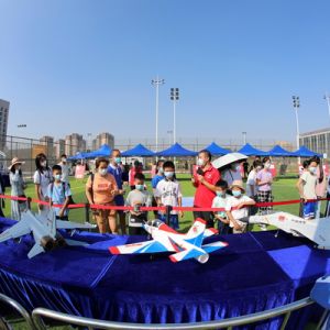 中国空军模型展亮相深圳宝安