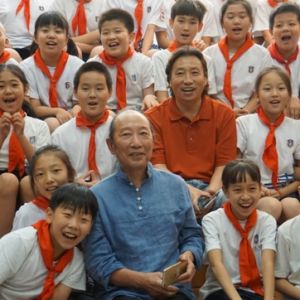 【點(diǎn)擊陳長(zhǎng)芬】攝影大師進(jìn)校園 指導(dǎo)史家小學(xué)“影為愛(ài)”公益項(xiàng)目