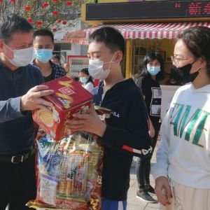 “新系童心，共燃希望”—新安街道开展关爱特殊儿童春节慰问志愿活动