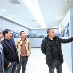 新昌：魅力小将摄影展开展