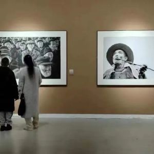 在镜头里看见中国，曾毅摄影作品展在山东工艺美术学院举行