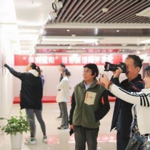 “春到咸陽”攝影展在咸陽市工人文化宮開展
