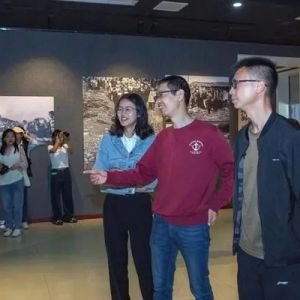 邂逅彝族风情《彝俗魅影》摄影展遂宁展出