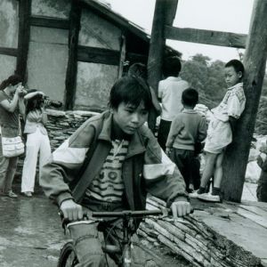2005中國·麗水國際攝影文化節(jié)攝影作品展覽——街頭偶感
