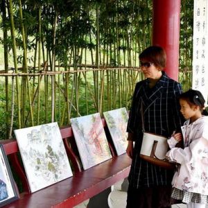 潢川县举办庆“五一”群众书画摄影作品展