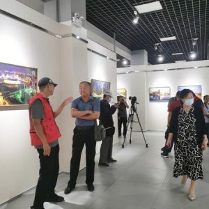 来看！《梦萦古道》新疆丝绸之路摄影展今日起开展