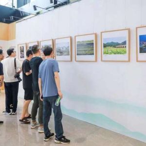 “青山绿水的牵挂”全国十城巡展在安吉余村启动