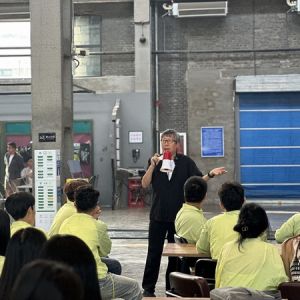 晋中信息学院青年志愿者连续六年助力平遥国际摄影大展
