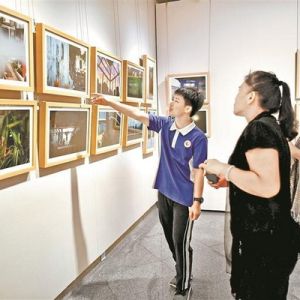 “吾城吾乡”摄影年展开幕