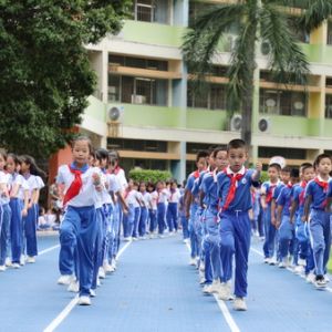 深圳：径贝小学“致敬红领巾”队形队列比赛正式开赛