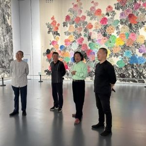 珠联璧合 德艺双馨！潘鲁生探展“双英放歌——上官超英画展 王超英摄影展”