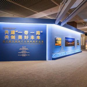 你有多久没有与家人拍照了？仁怀驻村工作队变身“摄影师”为村民免费拍照