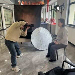 嘉兴南湖区天明社区：公益摄影活动 让居民感受暖心服务
