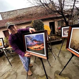 定格旧时光记忆！即将乔迁新居，他为老宅办了一场摄影展