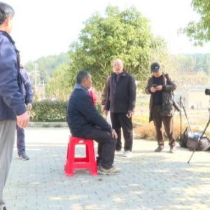古田县摄影家协会为农村老人记录幸福时刻