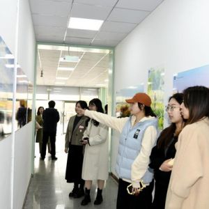 外国语学院举办“桃李春风 醉美科大”张兴华教授摄影展