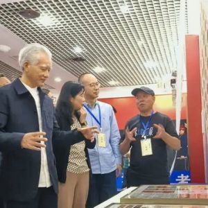 以影像探索城市表情 |《重庆表情》摄影展揭幕