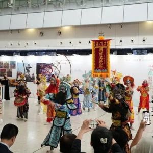 首届世界潮人摄影大赛获奖作品在港展出
