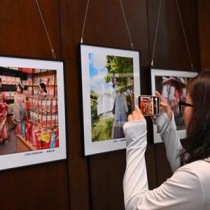 “走进洛邑古城聚焦汉服文化” 中国摄影名家优秀作品展开幕 ...