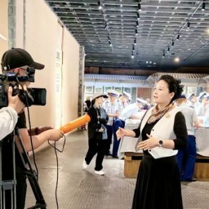 云南亚洲象群北上南归影像作品展在北京举行