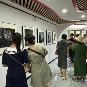 河北省軍休二所軍休干部劉瑞新眼中的老兵肖像攝影作品展走進方村鎮融創社區 ...