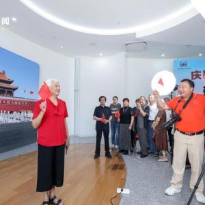 300余位共和国同龄人 光影定格瞬间