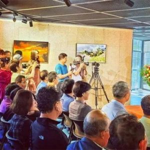 自然与环境中韩摄影艺术展在威举办