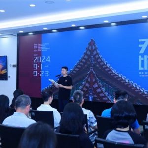 记录东莞城市发展印记，刘中“无限城门”摄影展开幕