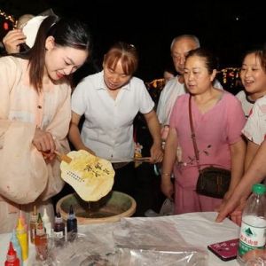 做灯笼、制漆扇、DIY月饼 资阳多彩活动迎中秋氛围感满满