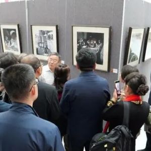为劳动谱写赞歌，“时代·工友”摄影展开幕！