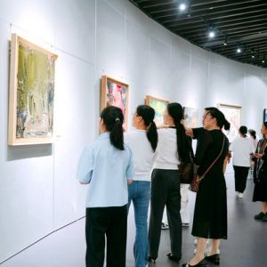 武鸣区政协举办“盛世华诞 丹青添彩”书画摄影作品展巡展