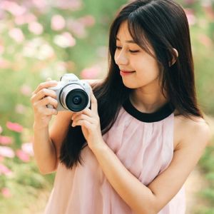 佳能EOS R50“小白兔”，唯美秋日氛圍感拍起！