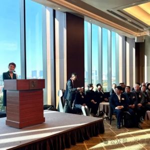 歡迎中國曲藝家藝術(shù)團茶話會印象