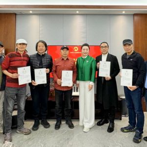 第五届“火凤凰杯”摄影艺术展评审会圆满举办