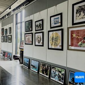 “双城双拥·爱军爱民”海口儋州书画摄影展开幕