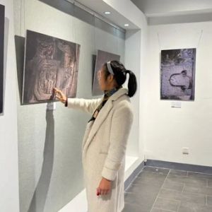 半浦村书记“卡卡”办摄影展：镜头下的古村新颜与岁月故事 ...