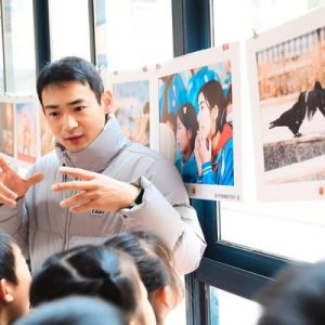 以镜头作笔 援疆教师在绍兴11所中小学举办摄影展