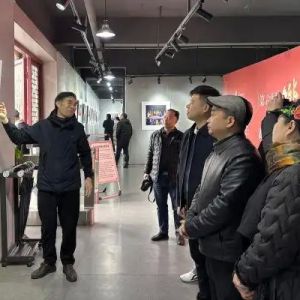 第六届“乡愁湘韵”湖南省摄影艺术展览巡展首站启动