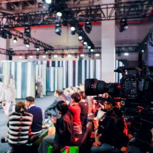 佳直播亮相CHIC2025春季展，攜手推動服飾直播技術的創新與應用 ...