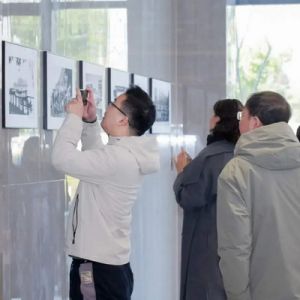 “百年工运·光影匠心”历届全国职工摄影精品展在浙江嘉兴举办 ...
