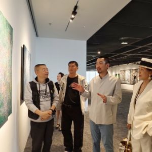 陶瓷工艺深圳首展：李颜珣作品展昨日开幕