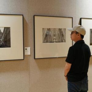 “光影互鉴——中法摄影展”在北京城市图书馆启幕